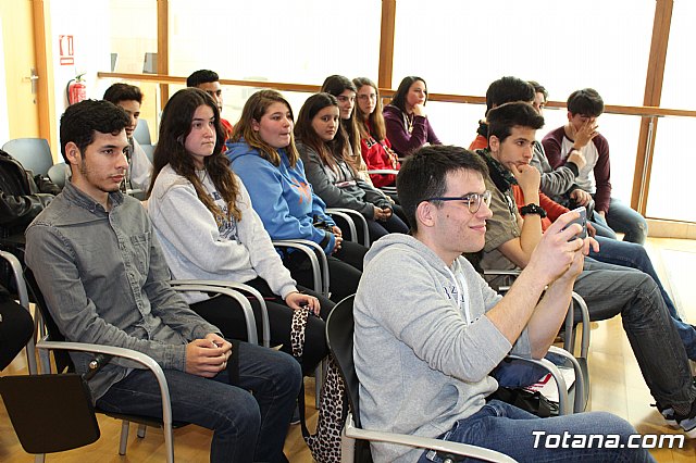 Ms de medio centenar de jvenes comienzan el Encuentro “SuperEstudiantes2018” con una recepcin institucional en el Ayuntamiento - 7