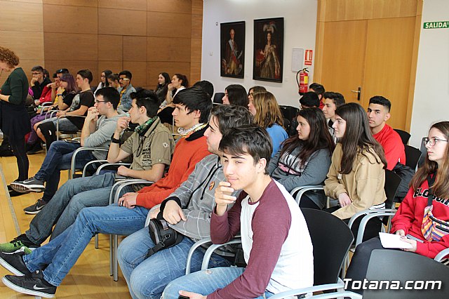 Ms de medio centenar de jvenes comienzan el Encuentro “SuperEstudiantes2018” con una recepcin institucional en el Ayuntamiento - 10
