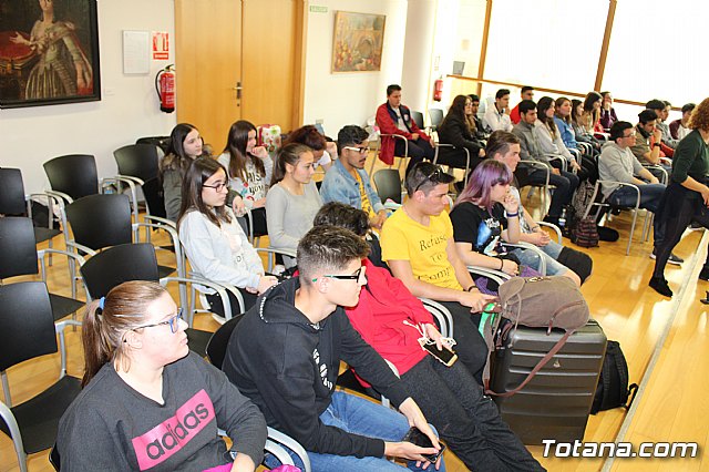 Ms de medio centenar de jvenes comienzan el Encuentro “SuperEstudiantes2018” con una recepcin institucional en el Ayuntamiento - 12
