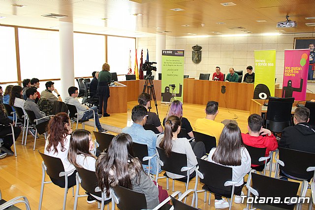 Ms de medio centenar de jvenes comienzan el Encuentro “SuperEstudiantes2018” con una recepcin institucional en el Ayuntamiento - 13