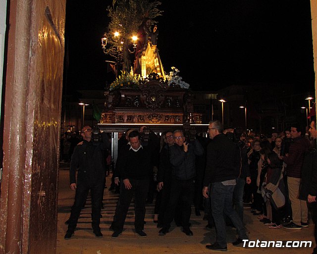 Traslado a la Iglesia de Santiago de 
