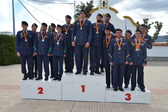 La Base Area de Alcantarilla acogi el 51 Campeonato Nacional Militar de Paracaidismo - 3