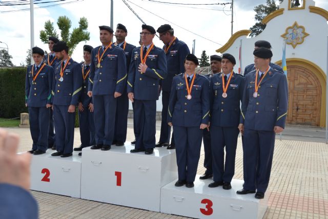 La Base Area de Alcantarilla acogi el 51 Campeonato Nacional Militar de Paracaidismo - 4
