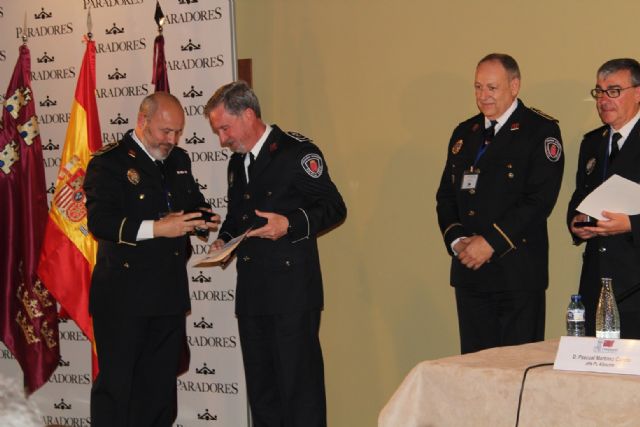El cabo Norberto Costa recibe la Medalla de Reconocimiento de las Policas Locales - 1