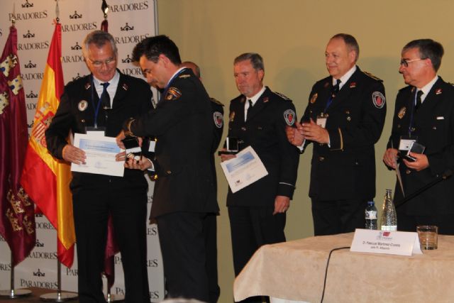 El cabo Norberto Costa recibe la Medalla de Reconocimiento de las Policas Locales - 3