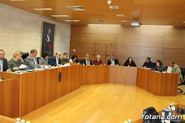 El Pleno acuerda exigir a Adif y al Ministerio de Fomento la retirada inmediata del nuevo trazado del AVE a su paso por Totana - 20