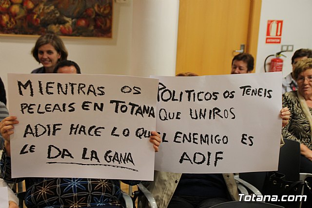 El Pleno acuerda exigir a Adif y al Ministerio de Fomento la retirada inmediata del nuevo trazado del AVE a su paso por Totana - 12