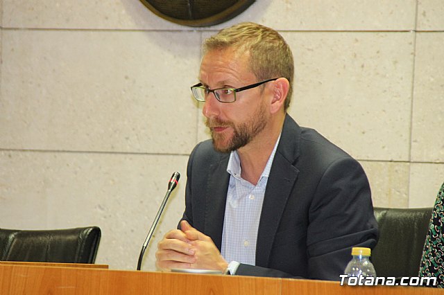 El Pleno acuerda exigir a Adif y al Ministerio de Fomento la retirada inmediata del nuevo trazado del AVE a su paso por Totana - 33