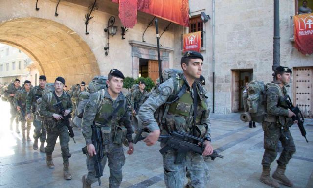 400 componentes e la III Bandera Paracaidista ´Ortiz de Zarate´ peregrinan a Caravaca - 4, Foto 4