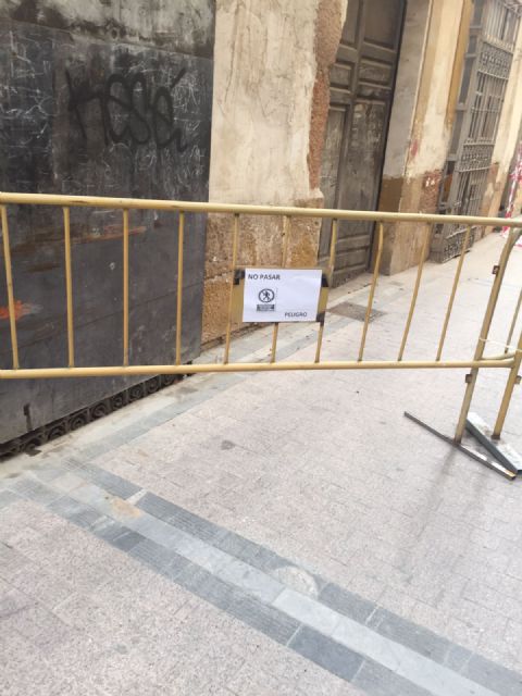 El PSOE denuncia el derrumbe parcial del interior de una antigua casa solariega en la Calle Cava - 2, Foto 2