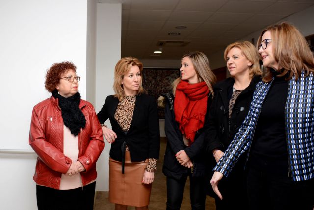 La alcaldesa de Campos del Río y la Consejera de Familia e Igualdad de Oportunidades visitan a los mayores de la residencia ‘Club de Campos’ - 5, Foto 5