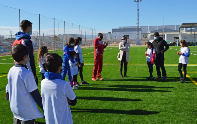 Cerca de 20 jóvenes torreños participan en un gymkana de atletismo en el polideportivo municipal - 5, Foto 5