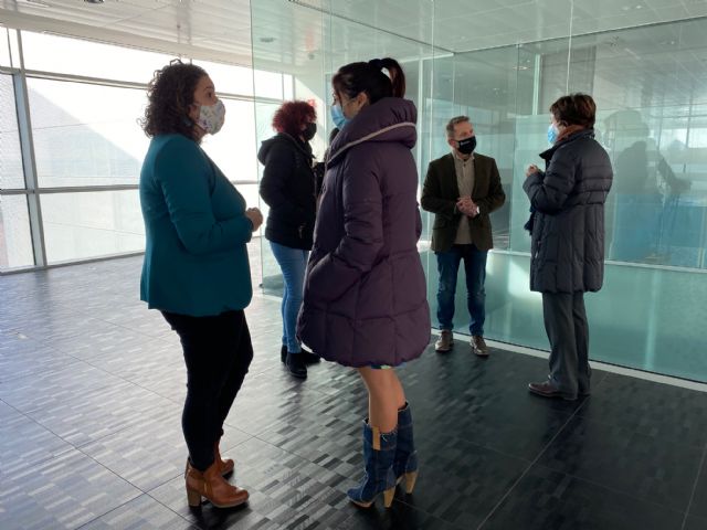 La Liga Española de la Educación y la Cultura Popular dona 184 cajas de gel hidroalcohólico - 2, Foto 2