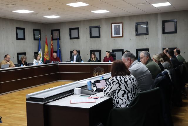El pleno municipal aprueba por unanimidad una moción para la creación de una parada de AVE en la estación de Balsicas-Mar Menor - 1, Foto 1