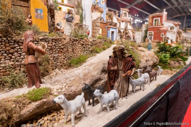 Luis García Solano, el colegio Maristas y la AVV Barriada Virgen de la Caridad se hacen con el primer premio en el II Concurso de Belenes - 1, Foto 1