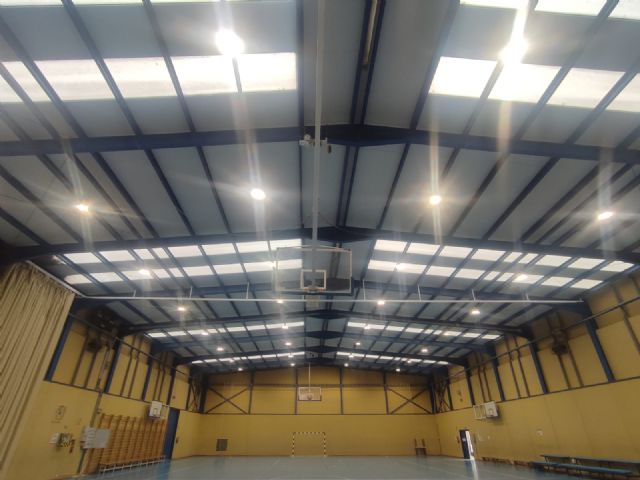 El Ayuntamiento de Murcia renueva la iluminación de los pabellones deportivos de Zeneta y Los Dolores con focos LED - 1, Foto 1