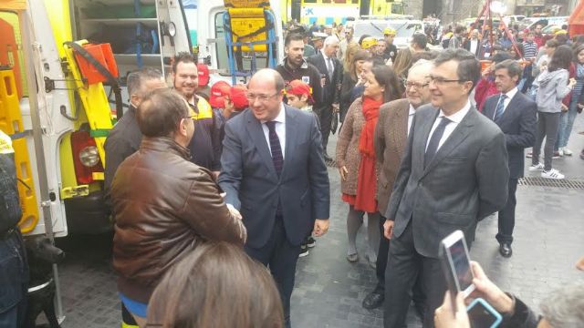 La Agrupación de Protección de Civil de Totana participa en los actos organizados con motivo del Día Europeo del Teléfono 112 en Murcia, Foto 7