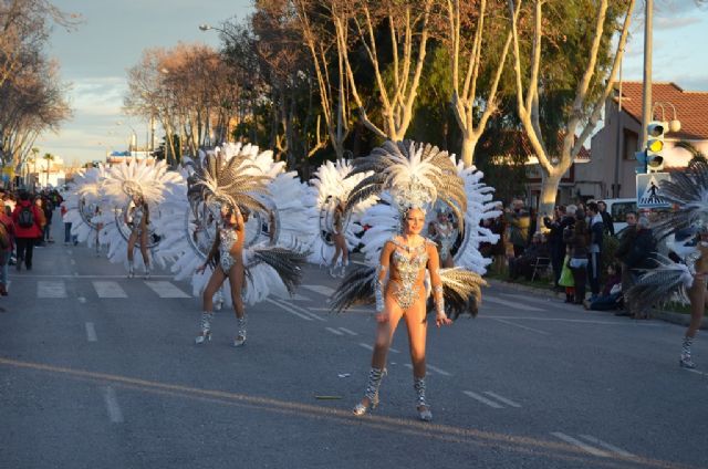 Un macrodesfile con más 2.500 personas y 50 comparsas despide el Carnaval de Santiago de la Ribera el domingo 14 de febrero - 1, Foto 1