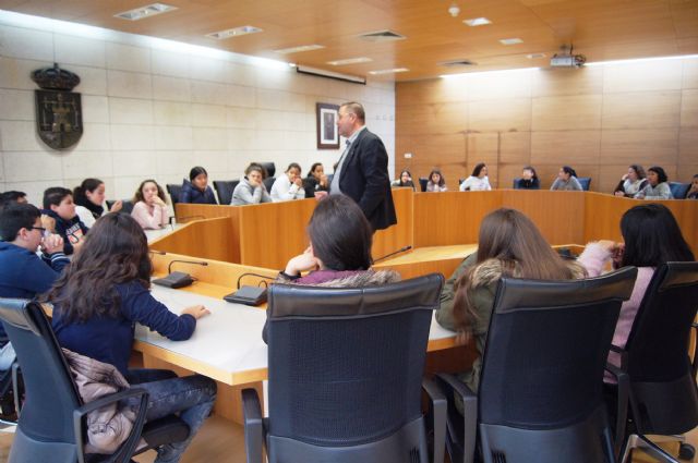 Alumnos de Educación Primaria del colegio San José participan en el programa Conoce tu ayuntamiento, Foto 7
