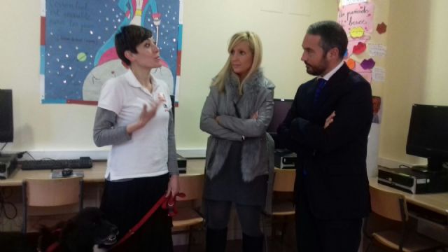 El CEIP Virgen de la Vega de Cobatillas introduce actividades con perros para alumnos con necesidades educativas - 3, Foto 3