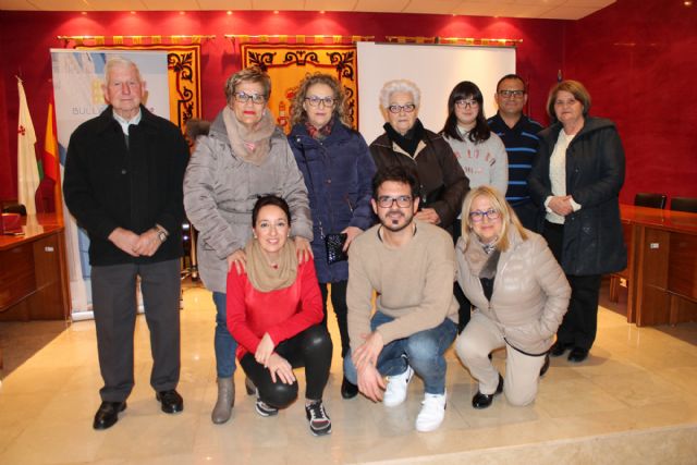 El Ayuntamiento de Bullas regala una figura de Artesanías Serrano a los belenistas de la Ruta - 3, Foto 3