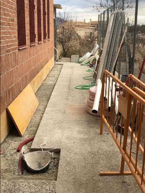 El Partido Popular celebra que ya se esté instalando la nueva calefacción en el colegio de Valentín - 2, Foto 2