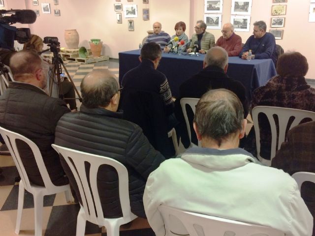Se celebra la mesa redonda sobre la tradición alfarera y las perspectivas de futuro del sector en este municipio dentro de los actos del Centenario de la Ciudad