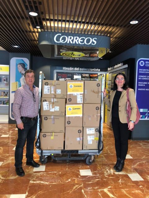 CORREOS entrega más de 50 equipos informáticos a distintas asociaciones de la Región de Murcia - 1, Foto 1