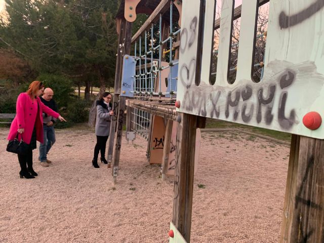 MC: La zona oeste del municipio, castigada por ´La Trinca´, que incumple con los programas de mantenimiento en barrios y diputaciones - 4, Foto 4