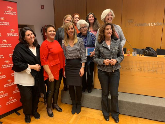 Las Mujeres con Valor Añadido participan con éxito en la mesa redonda organizada por ACUM - 2, Foto 2