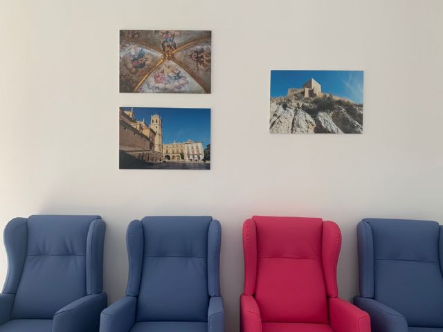 El Ayuntamiento de Lorca cede a la Fundación Poncemar fotografías de los fondos municipales para la decoración de su nuevo centro de día - 1, Foto 1