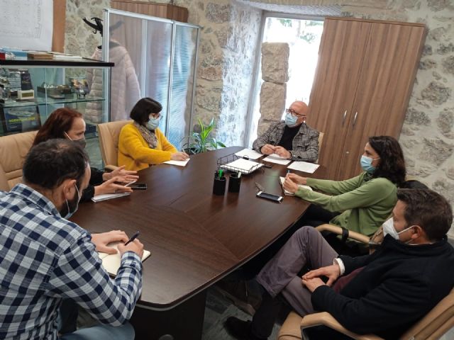 Ayuntamiento y Autoridad Portuaria perfilan ya el próximo Mercado de Navidad de la ciudad - 1, Foto 1