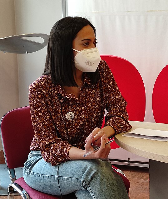 Entrevista a Isa Molino, Secretaria General del PSOE Totana y portavoz del Grupo Municipal Socialista, Foto 2