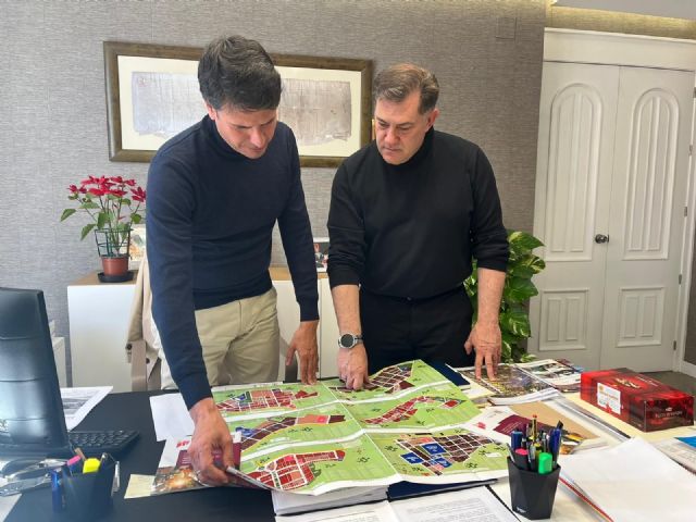 El Ayuntamiento de Molina de Segura presenta el nuevo mapa callejero oficial de las áreas empresariales con el directorio de las industrias del municipio - 1, Foto 1