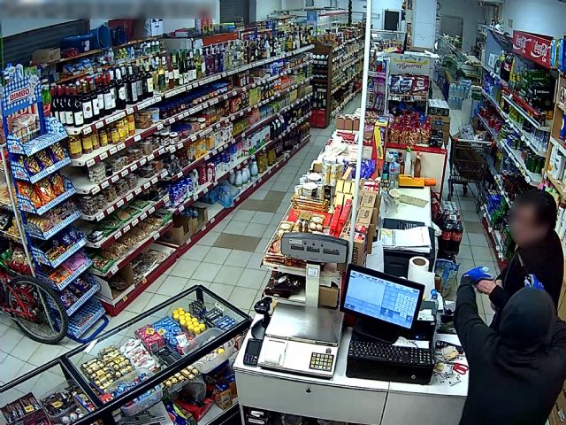 La Guardia Civil detiene a los dos presuntos atracadores de un comercio de Murcia - 1, Foto 1