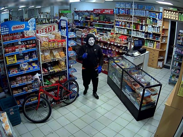 La Guardia Civil detiene a los dos presuntos atracadores de un comercio de Murcia - 3, Foto 3