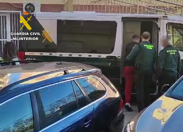 La Guardia Civil detiene a los dos presuntos atracadores de un comercio de Murcia - 5, Foto 5