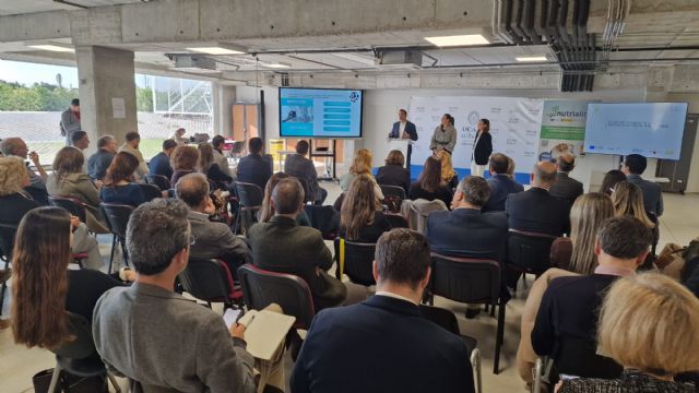 Más de 30 grupos de investigación de la UCAM se reúnen con todos los centros tecnológicos de la Región - 1, Foto 1