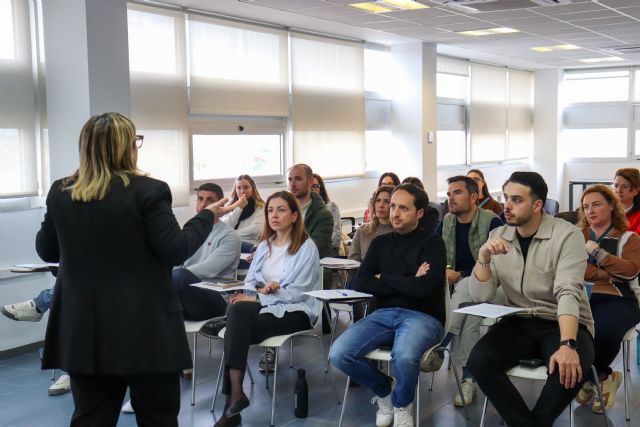 Profesionales de Hozono Global refuerzan su formación en prevención y actuación frente al acoso laboral - 2, Foto 2