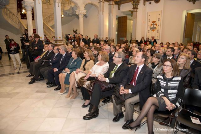 Gregorio Saura recibió el homenaje de la familia procesionista en el Palacio Consistorial - 3, Foto 3