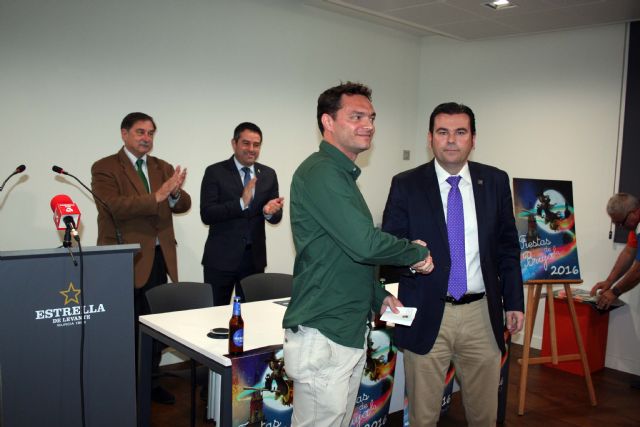 Las Peñas Festeras de Alcantarilla presentan en Estrella de Levante el cartel ganador de sus fiestas para este año - 2, Foto 2