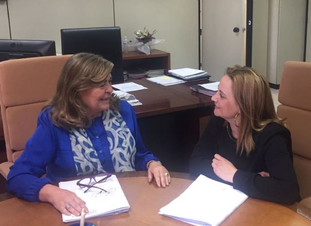 La Región destinará en 2017 más de 2 millones de euros del Ministerio a proyectos sociales de apoyo a la familia y la infancia - 1, Foto 1