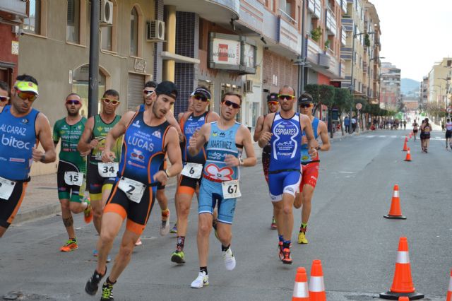 Antonio Luis Alcaraz y Krisztina Flora se llevan el campeonato regional de Duatlón Media Distancia - 1, Foto 1