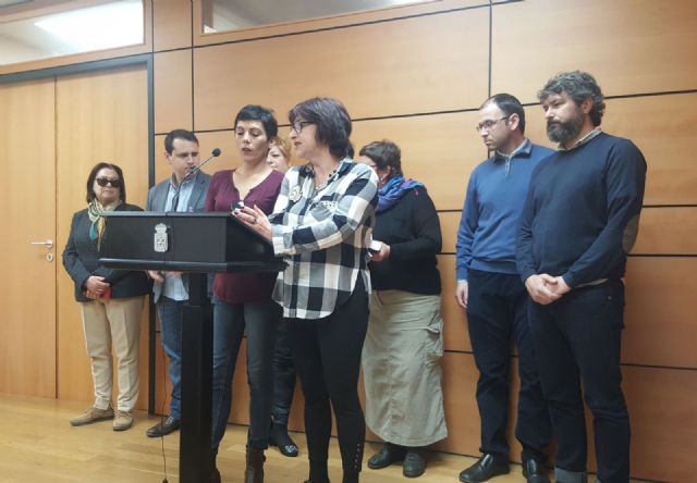 Trabajadoras de la limpieza de colegios denuncian el incumplimiento continuo de Ferrovial - 1, Foto 1