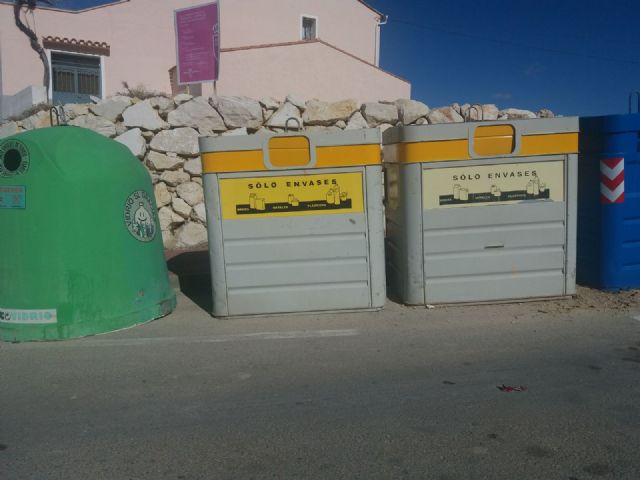 El Ayuntamiento ha instalado contenedores amarillos para el reciclaje de envases de plástico - 1, Foto 1