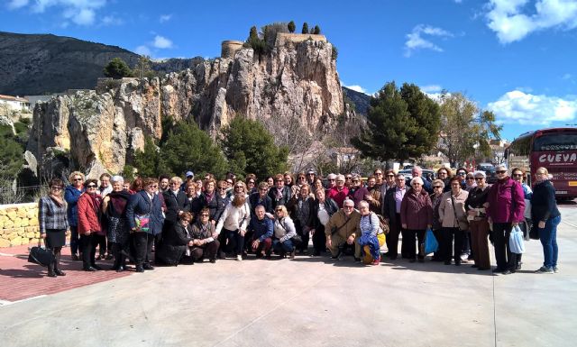 Cerca de 60 participantes en el viaje a Alicante para celebrar el día de la mujer - 1, Foto 1