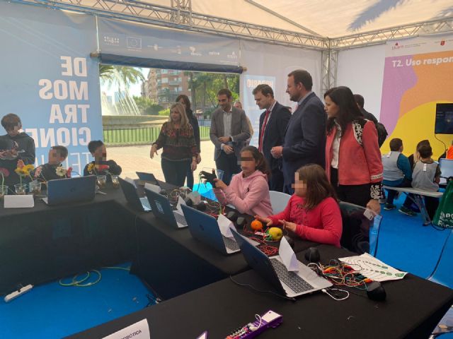 Más de 1.000 estudiantes van a pasar por  SICARM, que tendrá lugar hasta el domingo en la Plaza Circular - 4, Foto 4