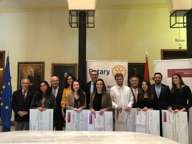 La Universidad de Murcia entrega las becas 'Juan Cuello' y 'Rotary Club' a estudiantes con talento - 3, Foto 3
