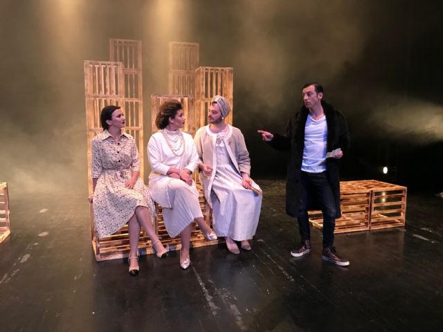 Las Mujeres Sabias llenaron el Centro de Artes Escénicas - 1, Foto 1