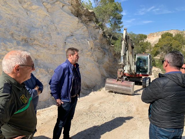 Supervisan las obras desarrolladas en caminos forestales ubicados en montes públicos de la zona norte de la Región afectados por la dana - 1, Foto 1